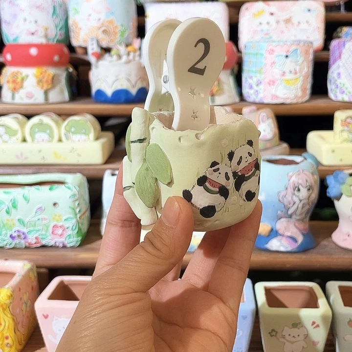 2…..微瑕手工手绘花盆