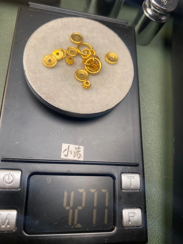 小于来了黄金文玩配饰