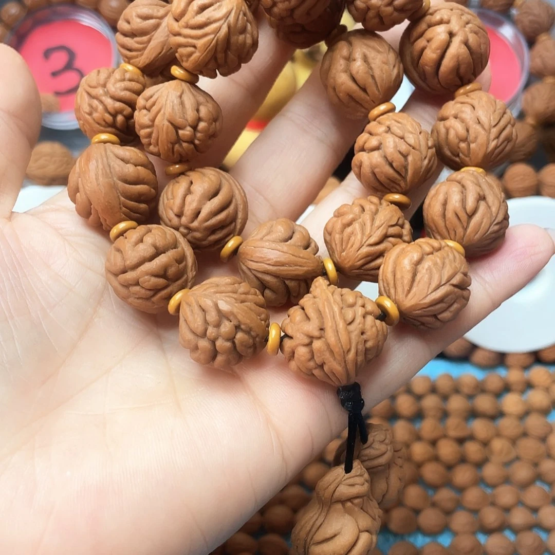 ****⁰把件桃核豹子头手持18➕尺寸21颗