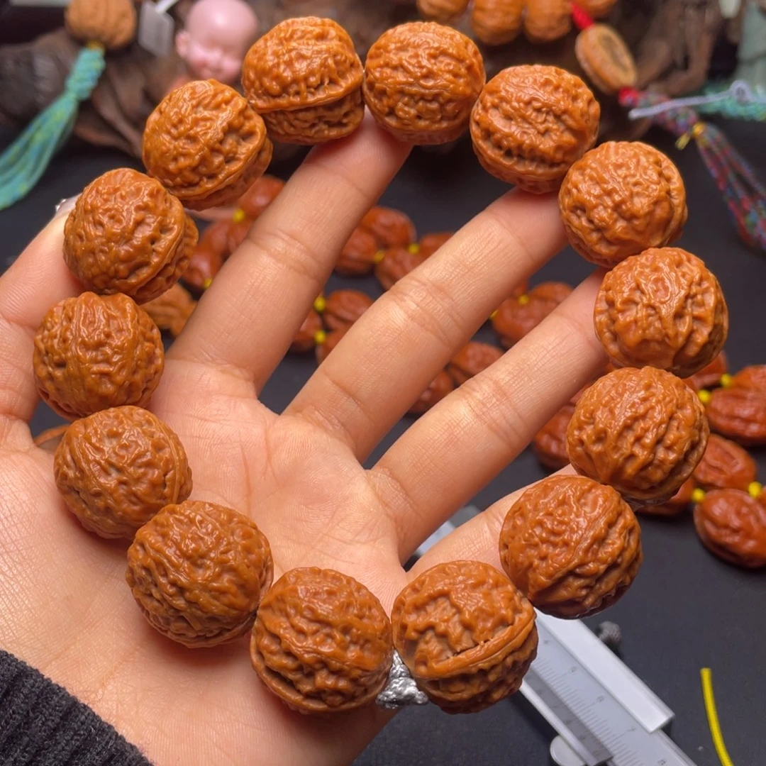 文玩核桃吊坠荔枝纹八棱