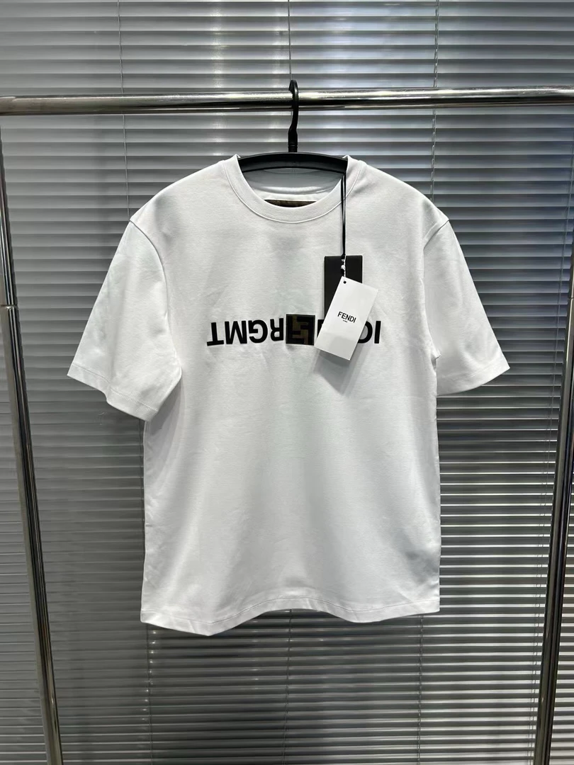 全新未使用 FENDI/芬迪 胸前刺绣字母白色短袖 os xs码