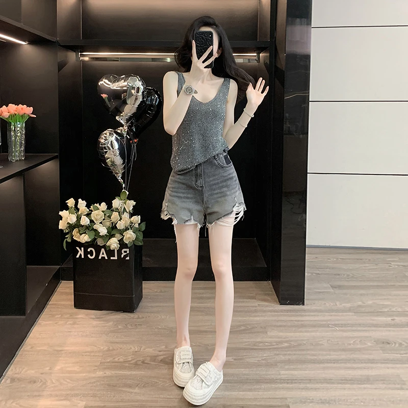 夏季新款烫钻背心针织衫女纯欲v领无袖显瘦牛仔短裤减减龄套装
