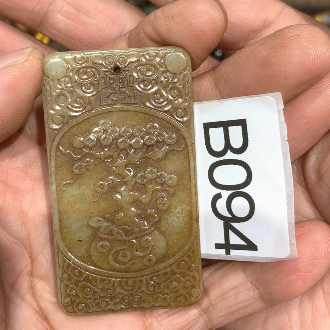 颈饰未镶嵌和田玉小**?