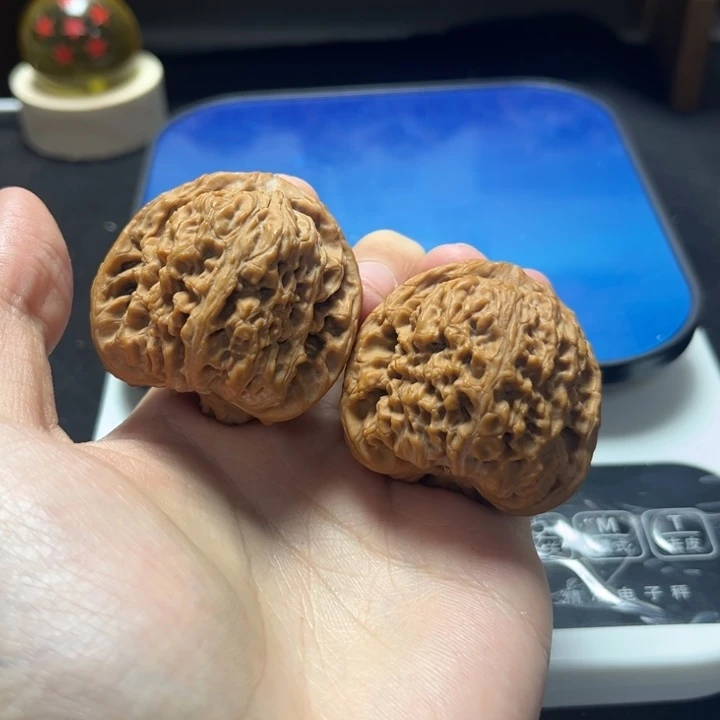 A***仔吊坠文玩核桃南疆