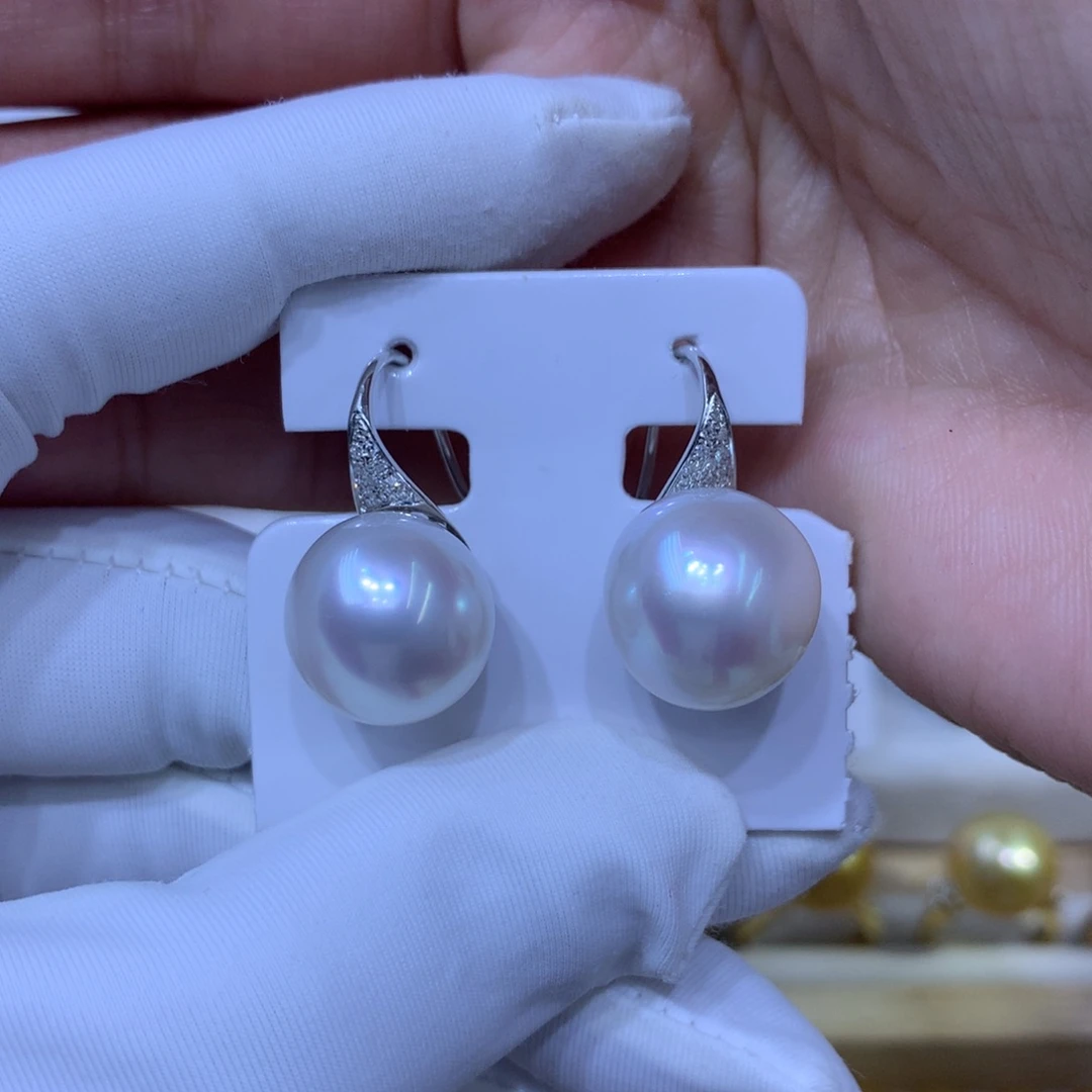 海水珍珠耳饰18K金镶嵌澳白
