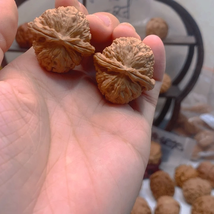 文玩核桃吊坠34 33 球白满肉