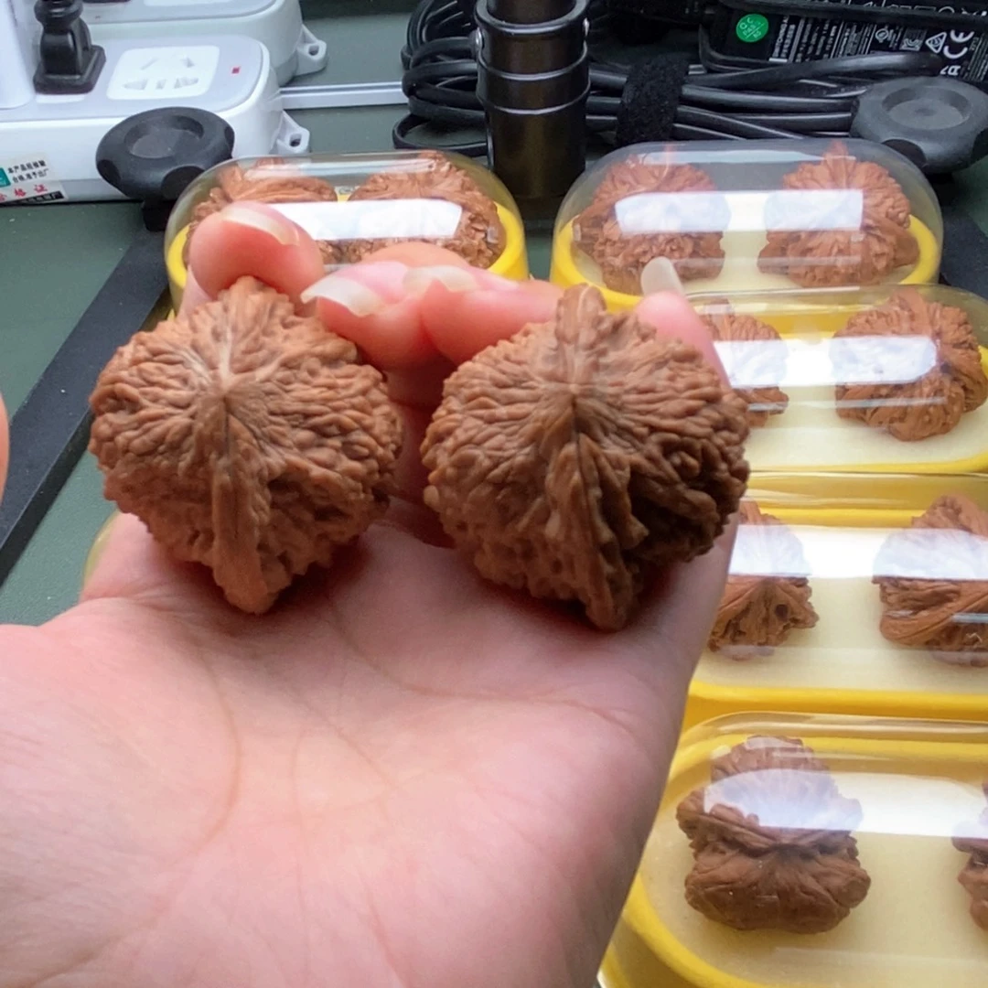 文玩核桃把件满天星