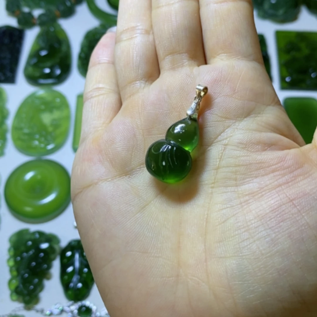 【闪购商品】未镶嵌蛇纹石玉颈饰