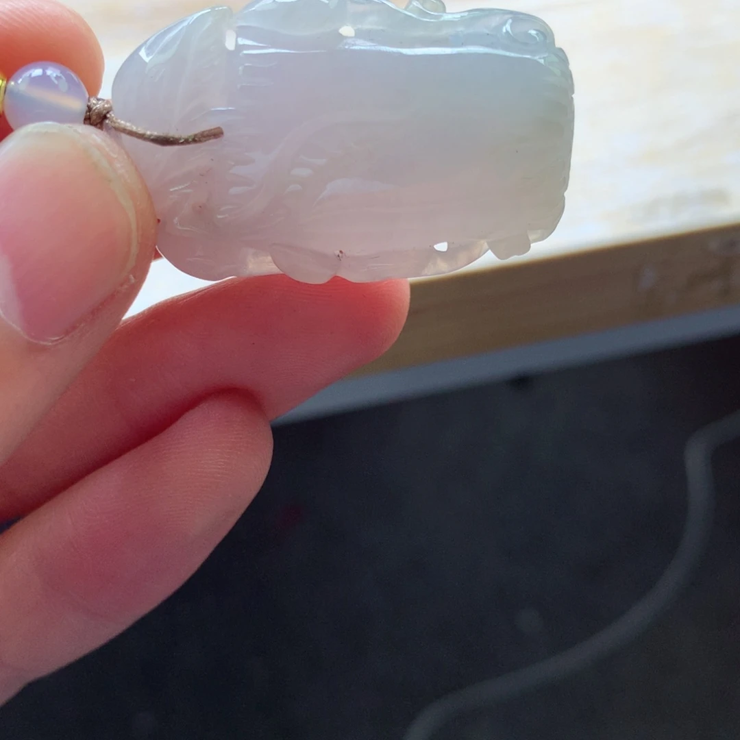 翡翠颈饰未镶嵌吊坠