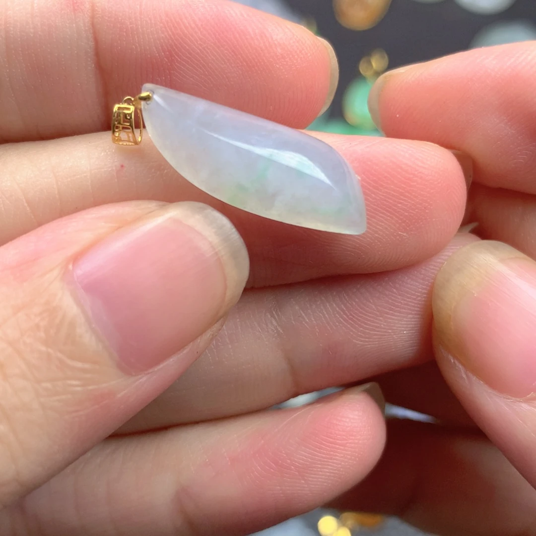 【闪购商品】颈饰18K金镶嵌翡翠翡翠