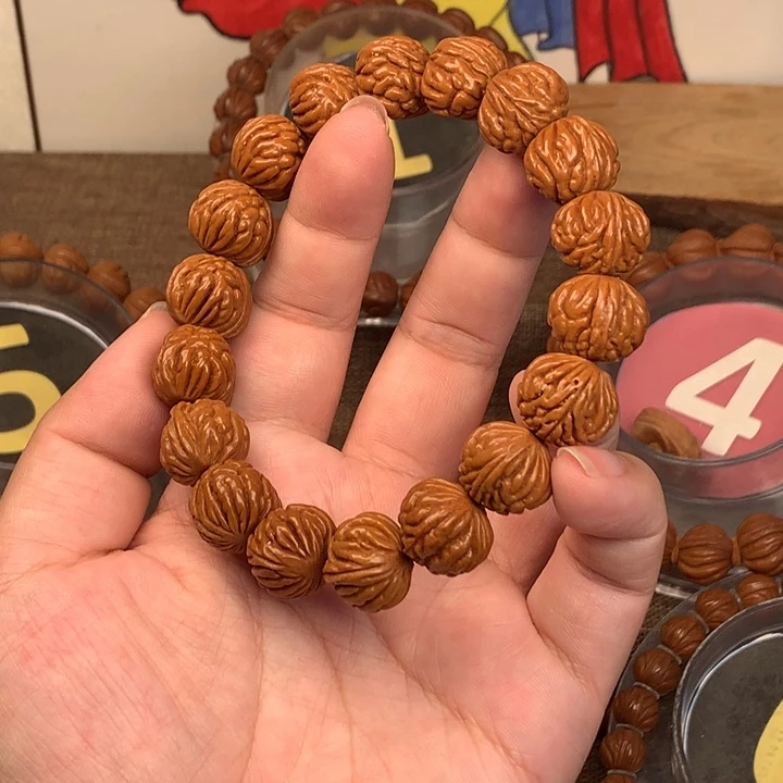 吊坠桃核16金豆龙纹