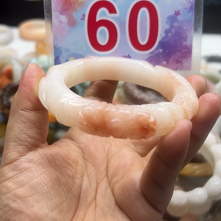未镶嵌手镯石英岩玉