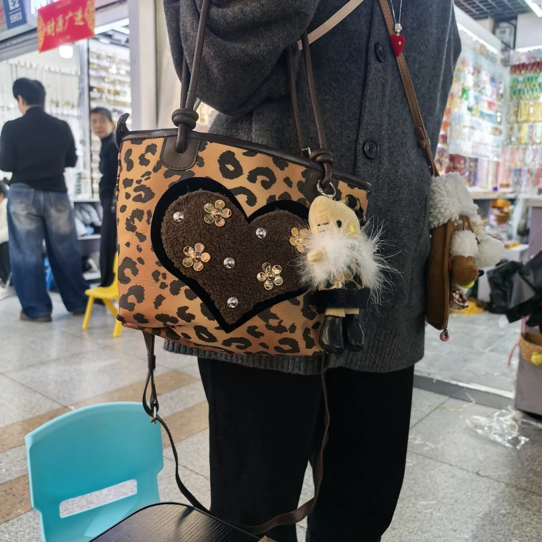 BB011咖色豹纹花朵长腿KT女士手拎单肩斜挎包包