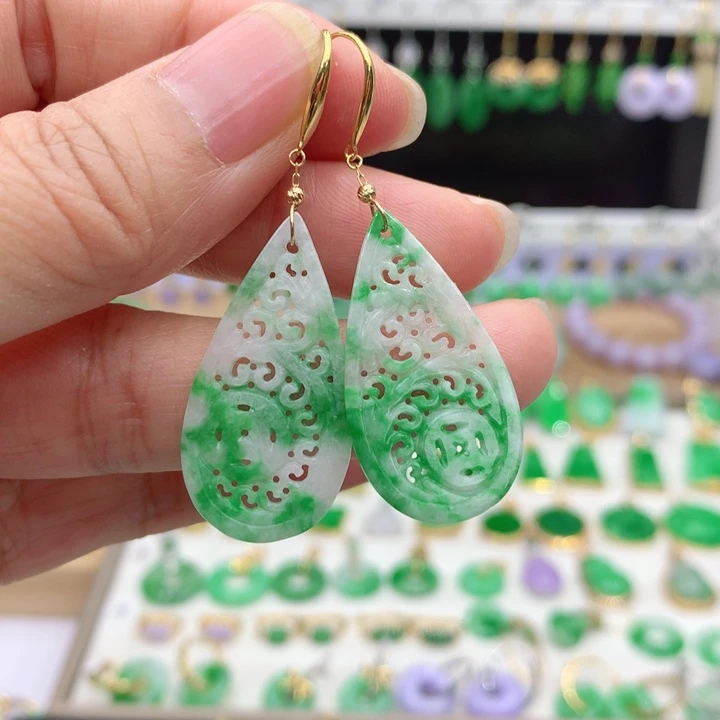 翡翠18K金镶嵌耳饰