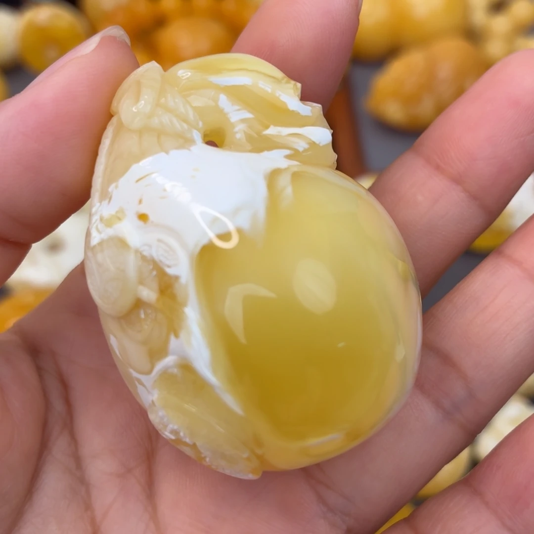 蜜蜡未镶嵌吊坠(不含链)钱袋