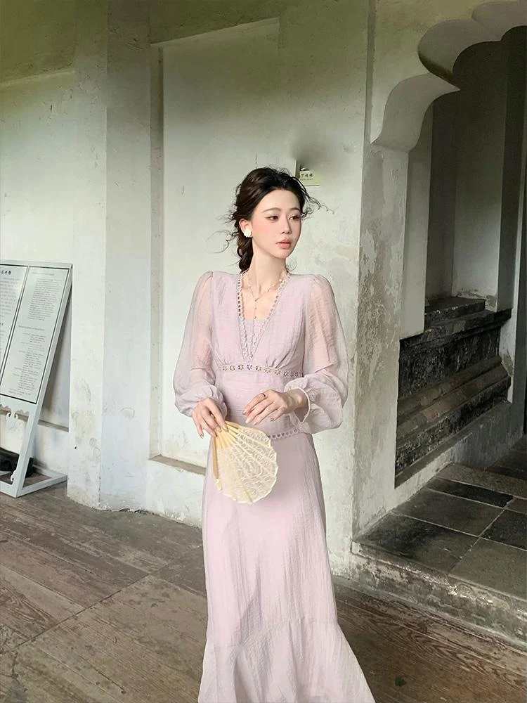 慕拾里SML 法式温柔气质设计感V领镂空花边收腰显瘦半身裙套装秋