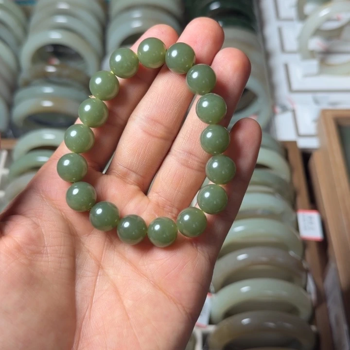 挖***-和田玉（糖玉）未镶嵌手链