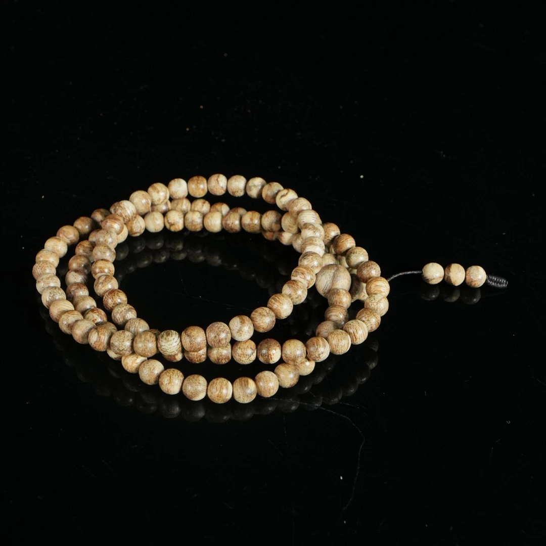 9431 马来西亚沉香虫漏虎斑纹念珠 0.55cm 7.41g
