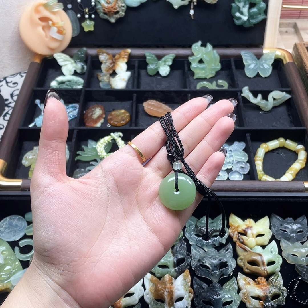 蛇纹石玉未镶嵌颈饰福利