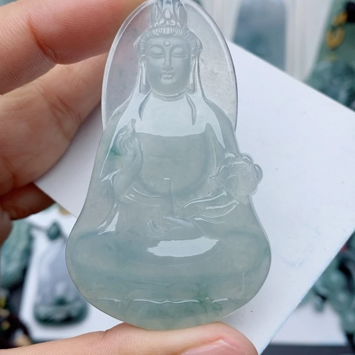 翡翠未镶嵌颈饰素衣