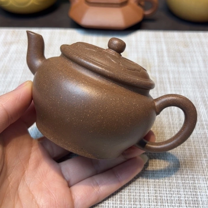 紫泥茶壶隐庐，容量150毫升，青段