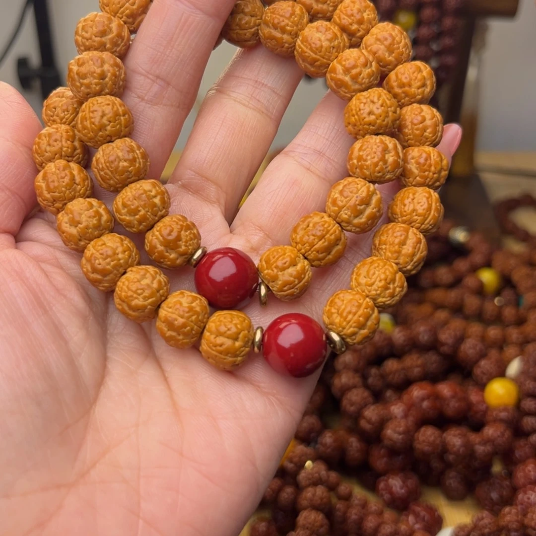 梧***.原皮双圈手串老树王