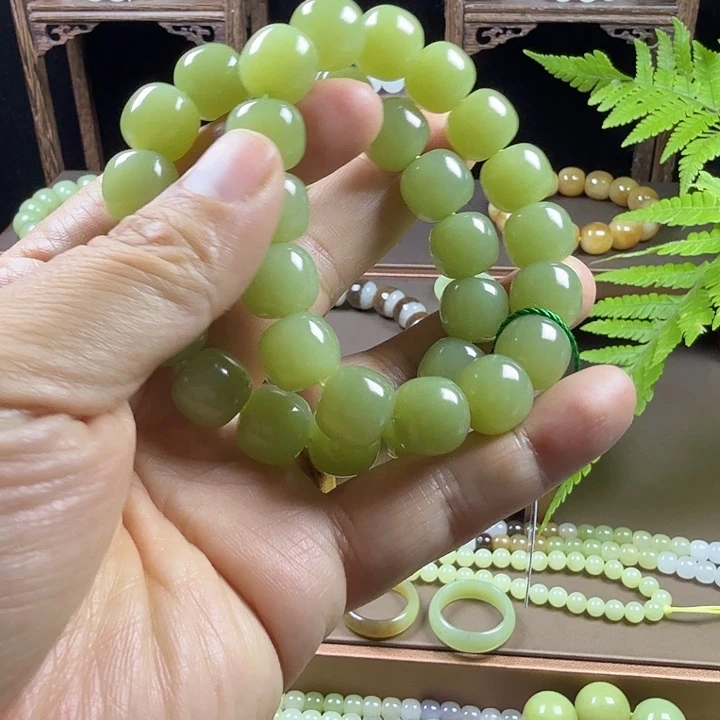 印***月和田玉（糖玉）未镶嵌手链