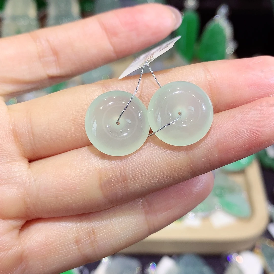 颈饰未镶嵌翡翠扣子