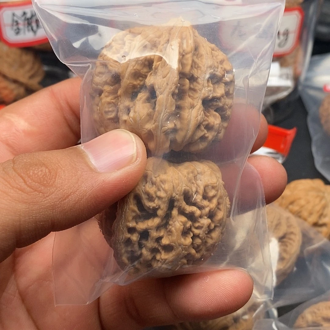 文玩核桃把件不****洋粗筋43