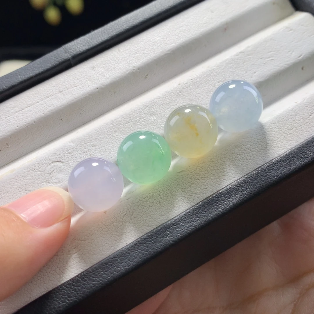 翡翠未镶嵌手串卡12春夏秋冬