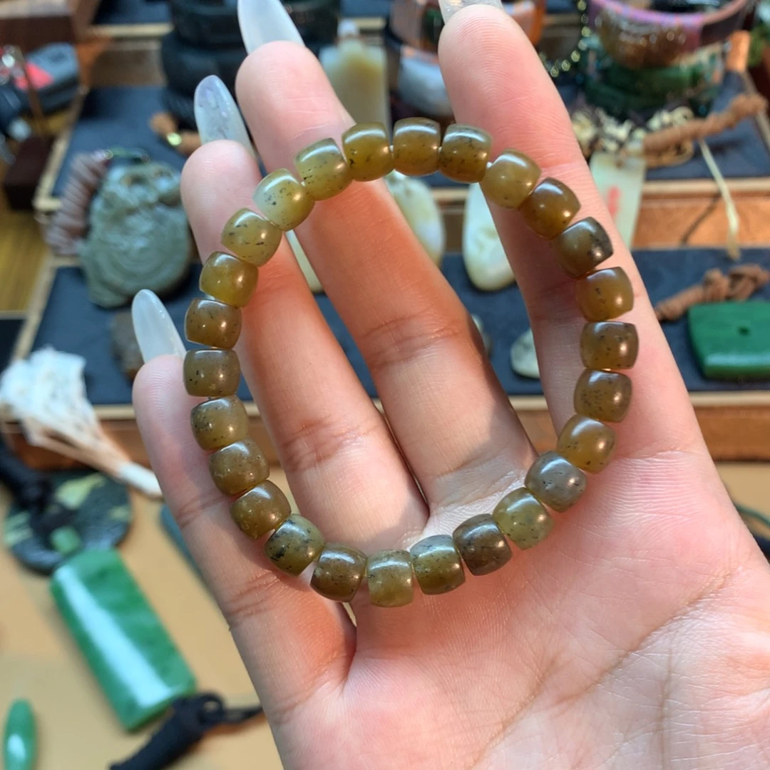 和田玉（糖玉）未镶嵌挂件