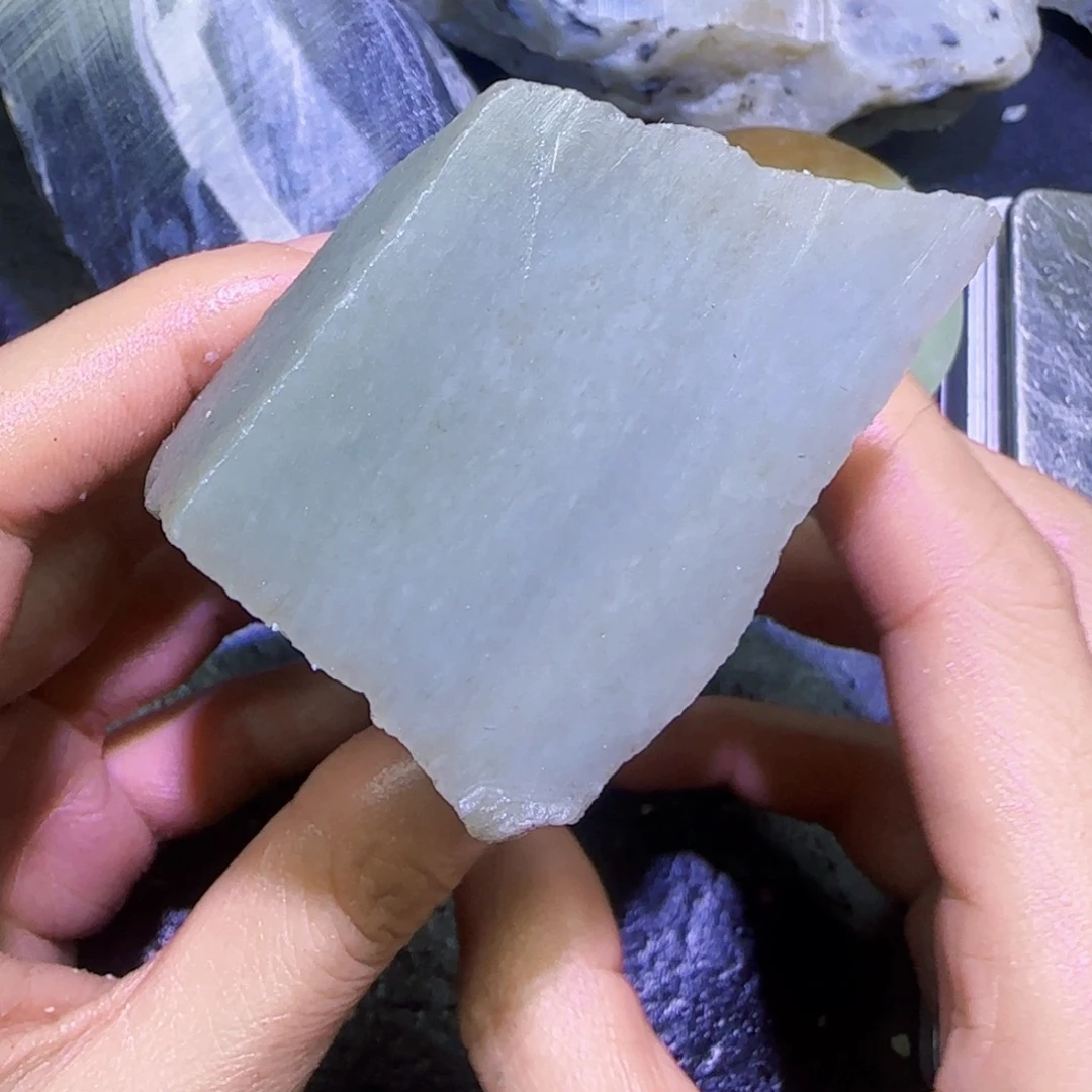 和田玉未镶嵌珠宝半成品