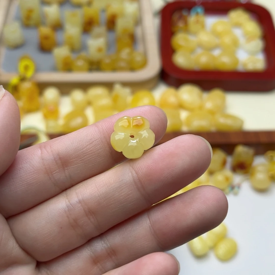 【闪购商品】蜜蜡裸石未镶嵌配饰