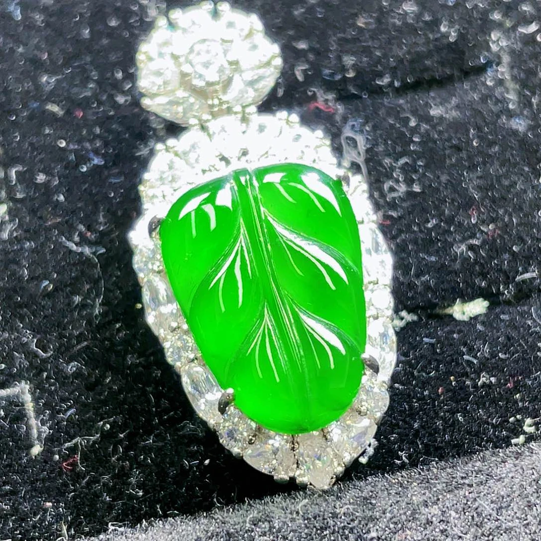 翡翠颈饰未镶嵌790，