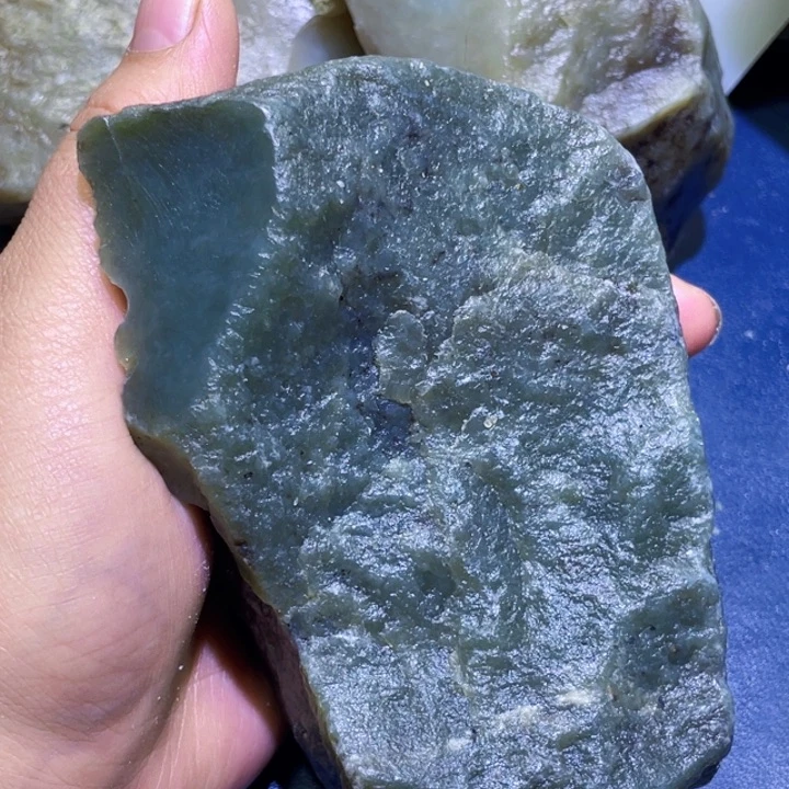 和田玉未镶嵌珠宝半成品