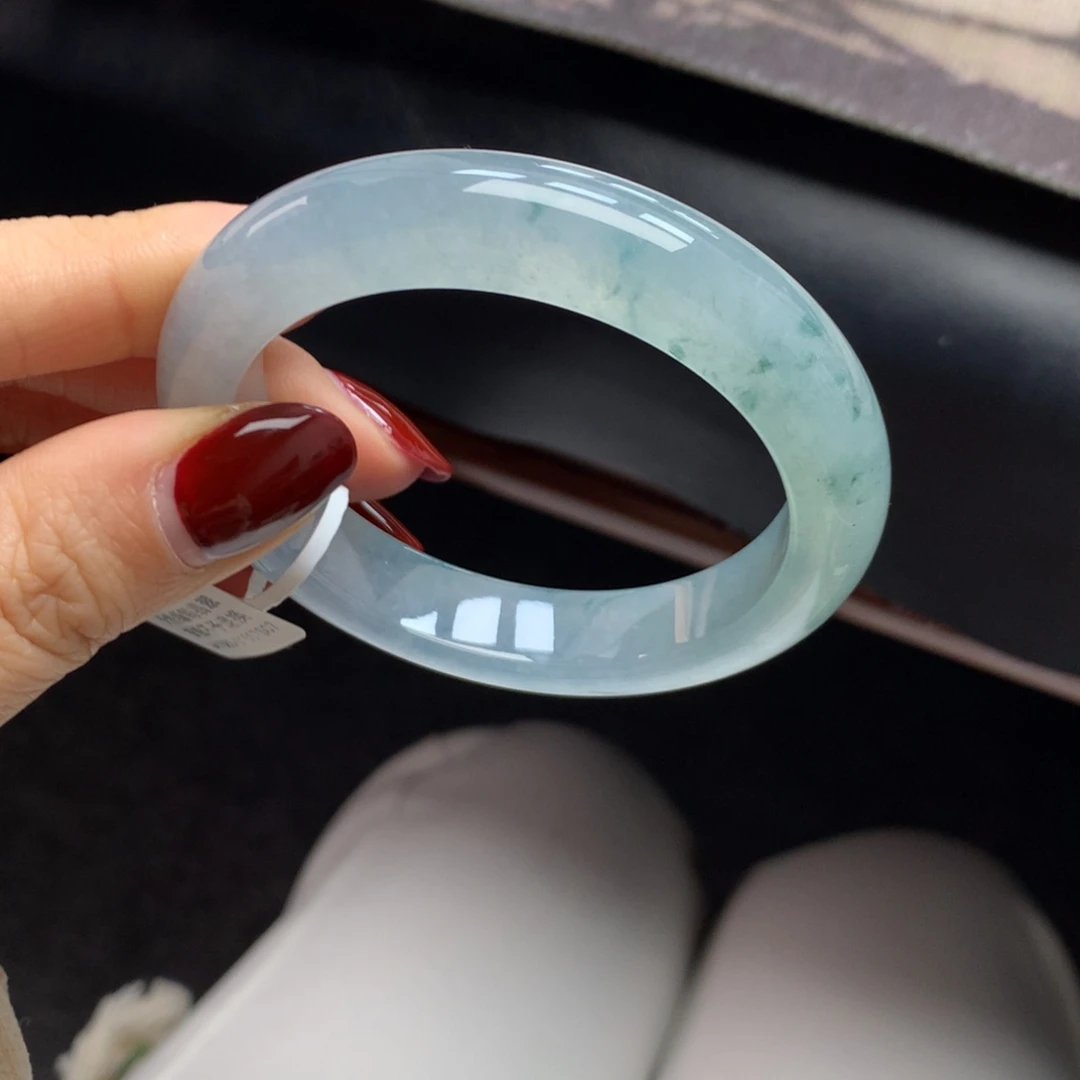 翡翠未镶嵌手镯飘花