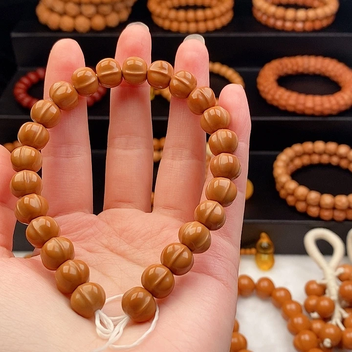 猴头核桃吊坠全品无暇小鲨鱼