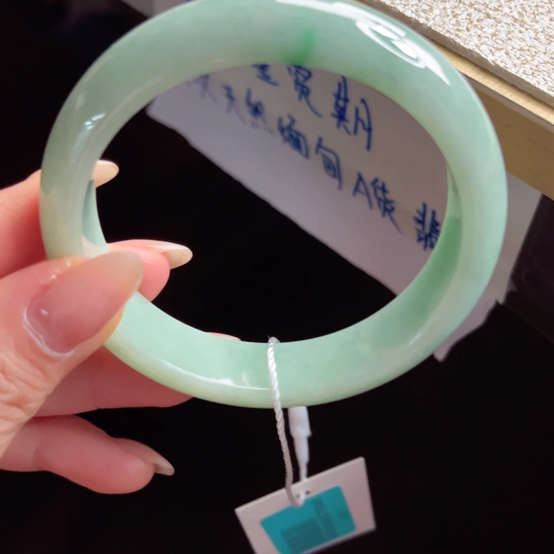 翡翠未镶嵌手镯手镯