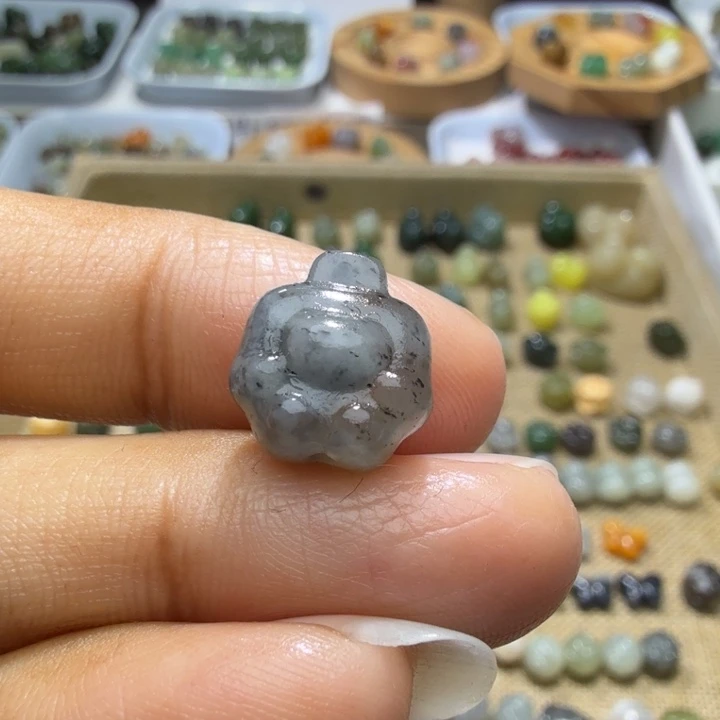 和田玉未镶嵌珠宝奇石