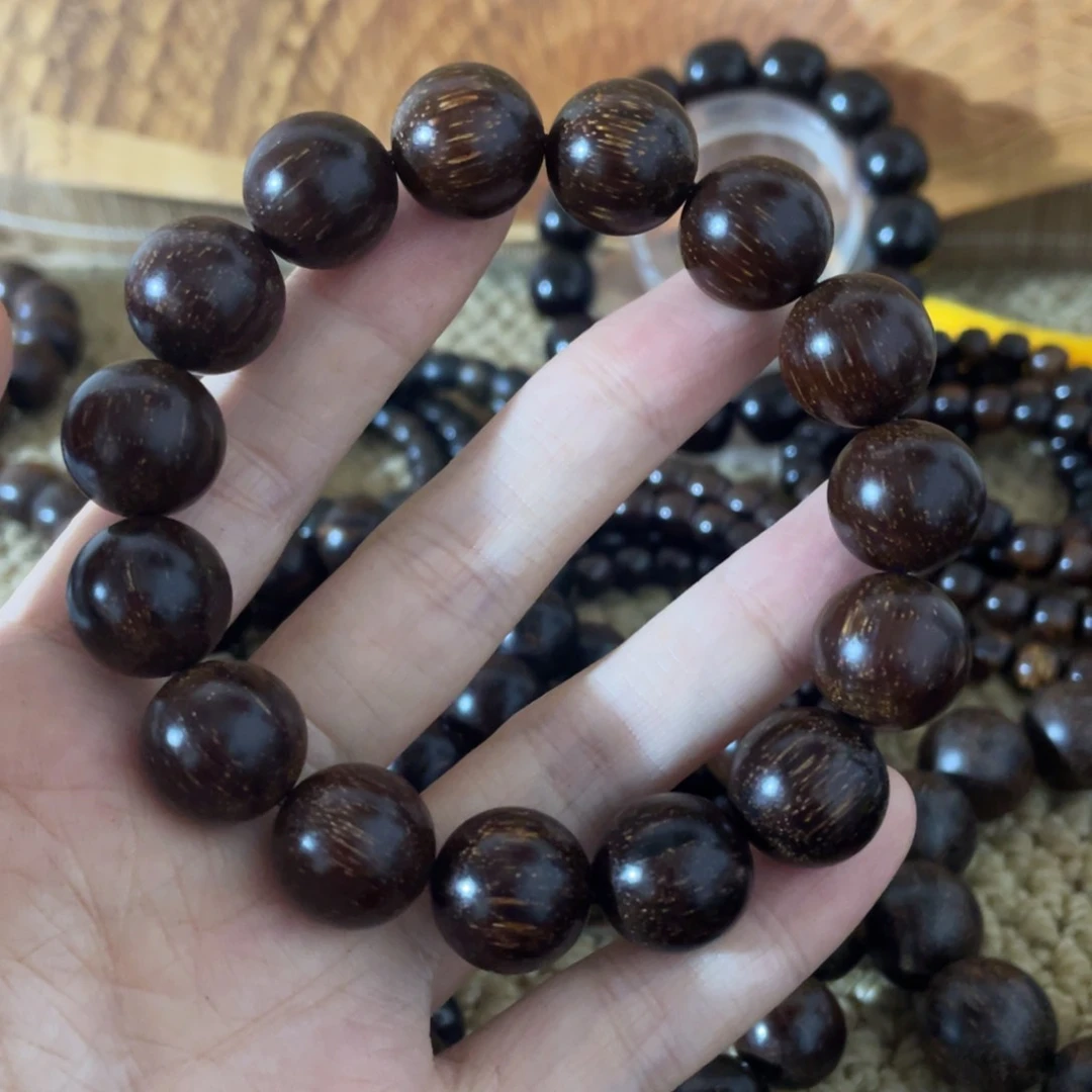 慢***拍贡木其他贡木手串