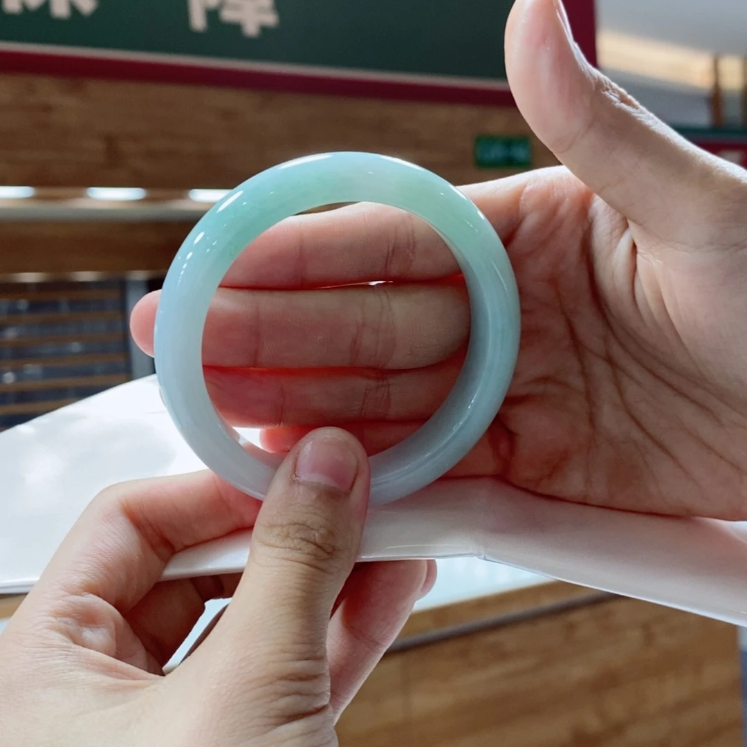 翡翠手镯未镶嵌买断