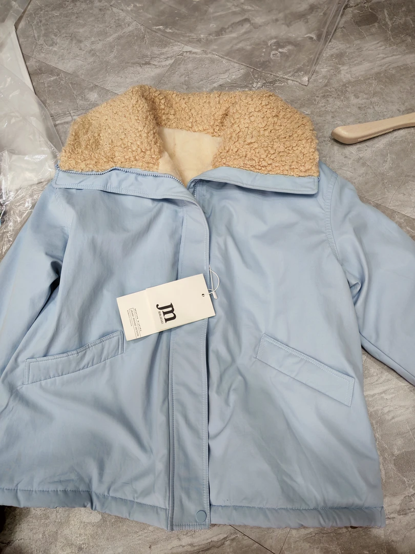 简约时尚保暖棉服