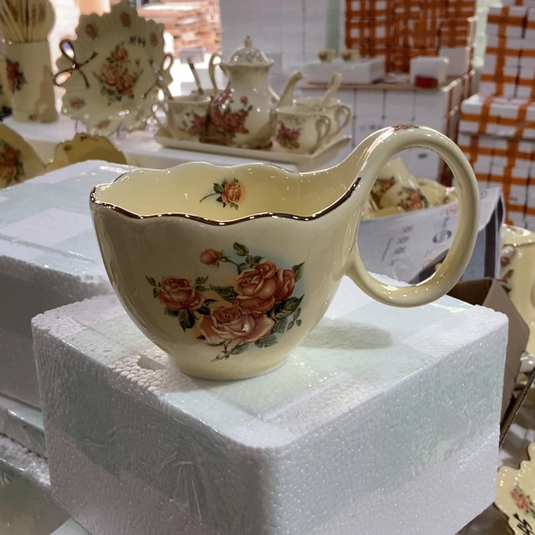 星博陶瓷…………………02