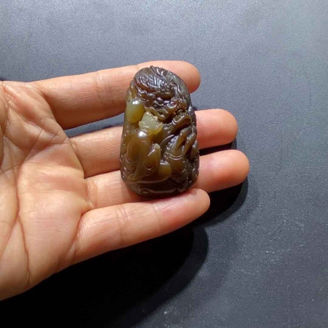 和田玉（糖玉）未镶嵌颈饰行*