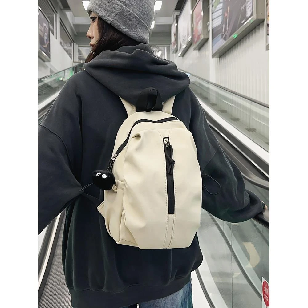 双肩包女旅游轻便登山包小型外出旅行户外徒步运动书包爬山小背包