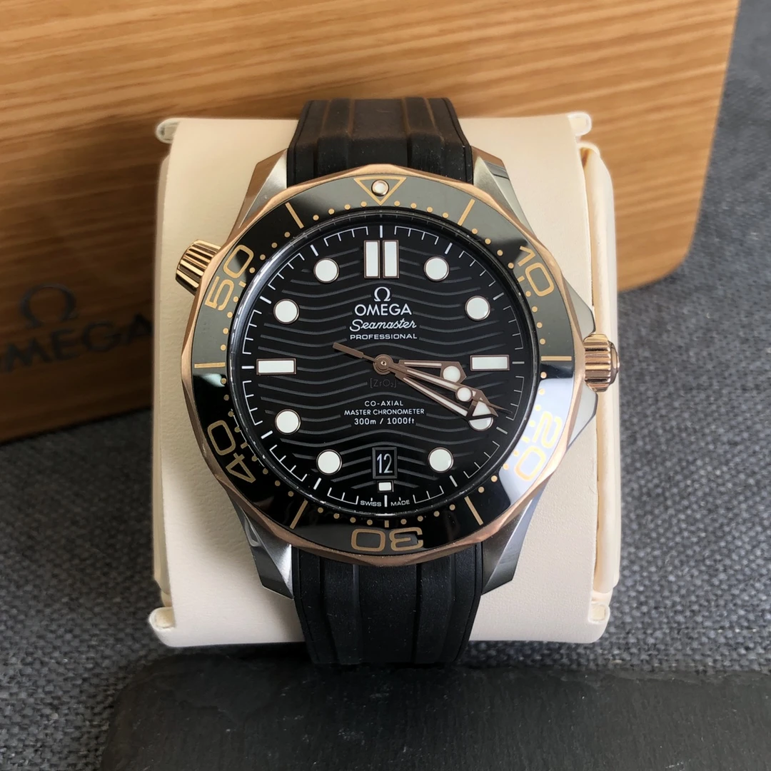 99新 Omega/欧米茄 奢侈品/欧米茄海马玫瑰金胶带42mm全套