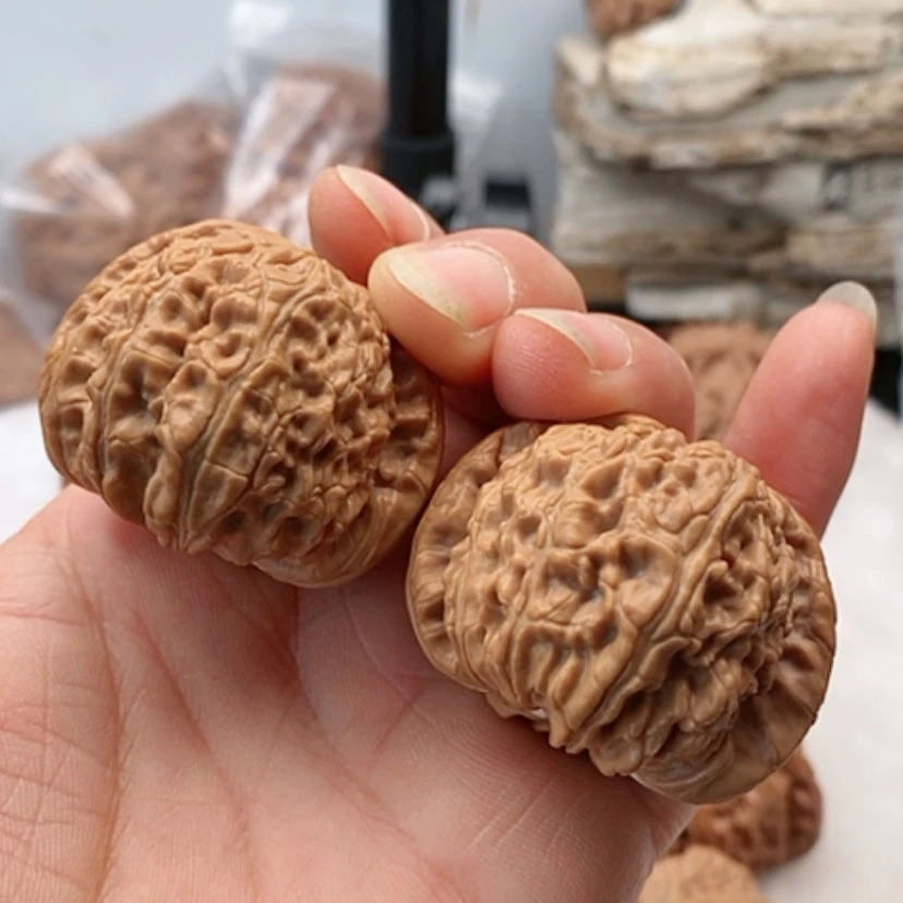 【闪购商品】吊坠文玩核桃有修白狮子