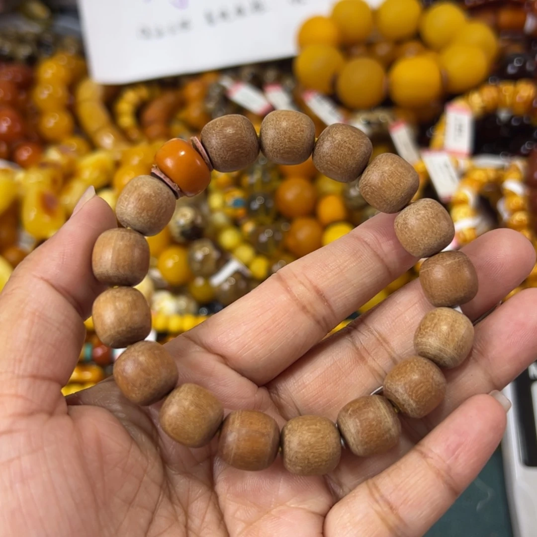 未镶嵌琥珀珠宝奇石387