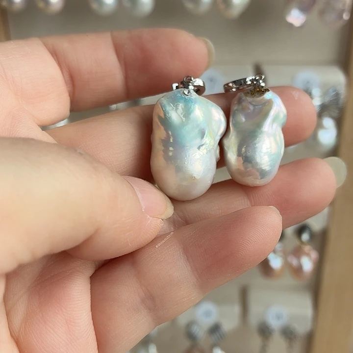 蓝***湄未镶嵌颈饰淡水珍珠