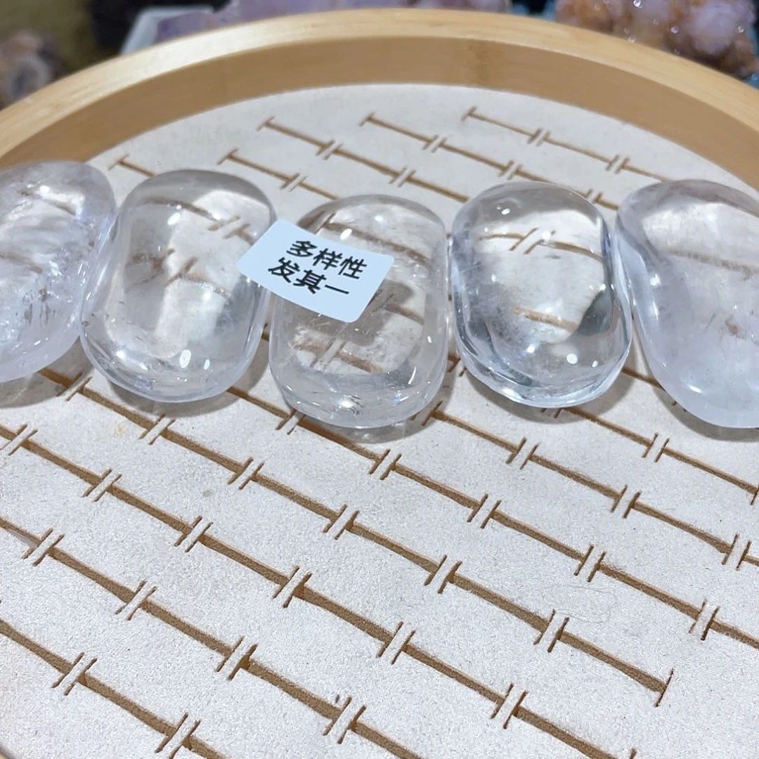 水晶摆件……未镶嵌一个